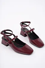 Muggo CHOPRA Kare Burun Çift Kemerli Bilekten Bağlamalı Arkası Açık Kısa Topuklu Ayakkabı