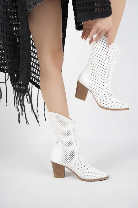 Muggo İndiana Garantili Kadın Lazer Kesim Şık Tarz ve Rahat Kovboy Yazlık Bot Muggo İndiana Garantili Kadın Lazer Kesim Şık Tarz ve Rahat Kovboy Yazlık Bot