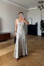 Robe longue en lin à motifs floraux