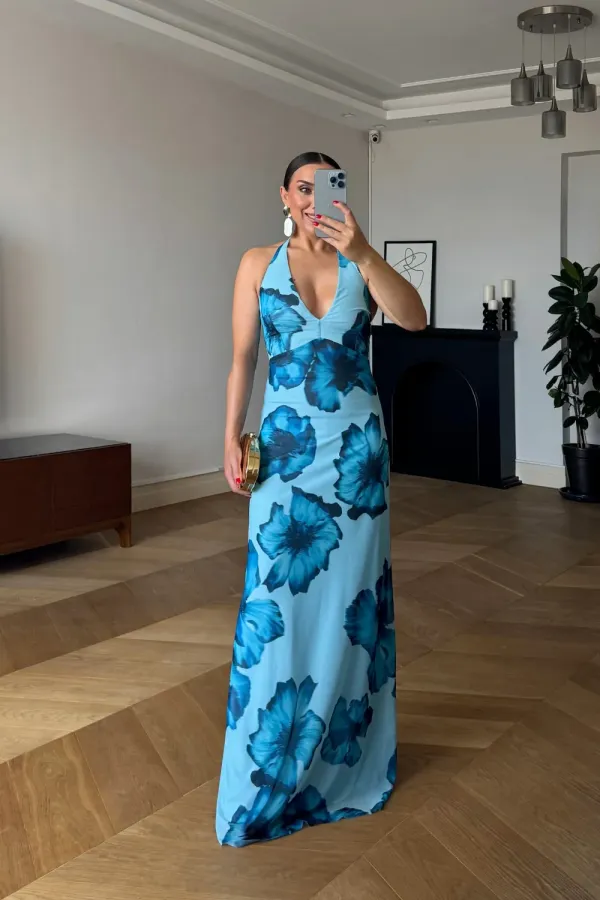 Robe longue à motif floral et col licou