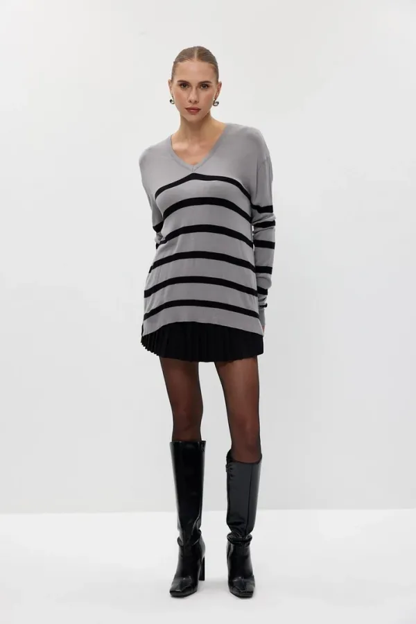 Striped Basic V-Neck Knitwear Women's Sweater