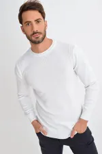 Pull en tricot basique à col rond blanc pour homme Pull en tricot basique à col rond blanc pour homme