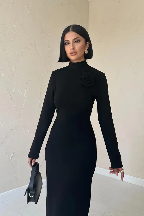 Robe unie à épaules dénudées