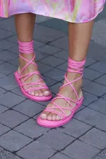 Sarma Bağcıklı Puf Sandalet Fuşya Sarma Bağcıklı Puf Sandalet Fuşya