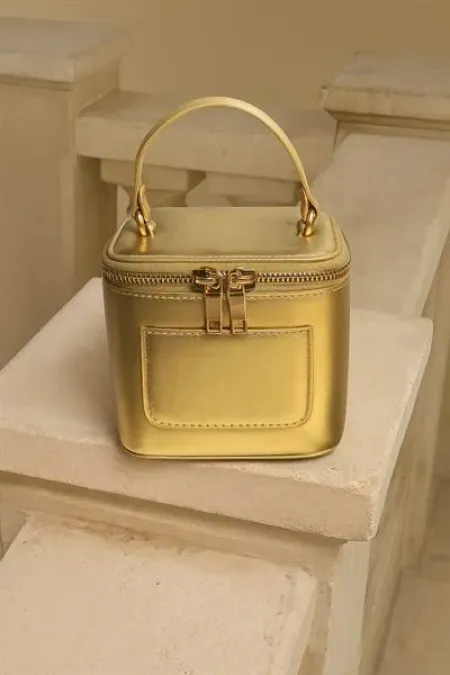 Mini Box Crossbody Bag – Shiny PU Leather Handbag and Shoulder Bag Gold Mini Box Crossbody Bag – Shiny PU Leather Handbag and Shoulder Bag Gold