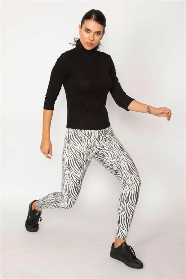 WOMEN'S BLACK ZEBRA PATTERNED LEGGINGS