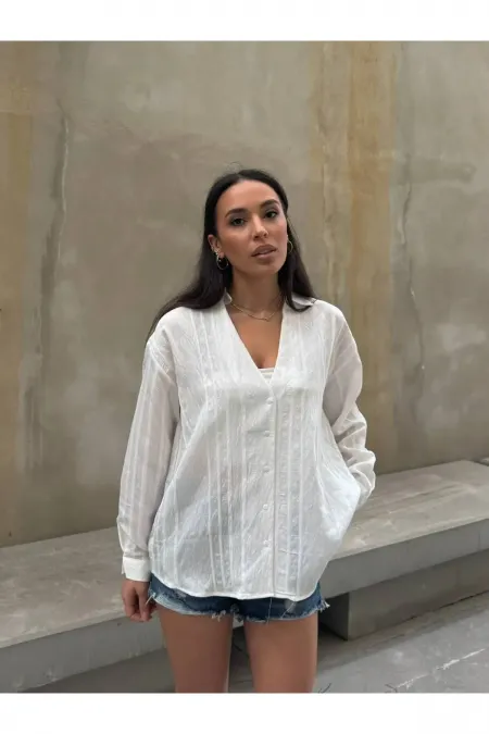 V yaka salaş gömlek