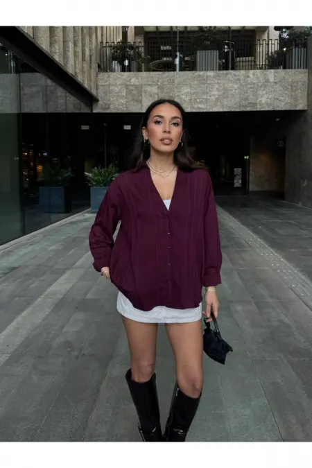 V yaka salaş gömlek