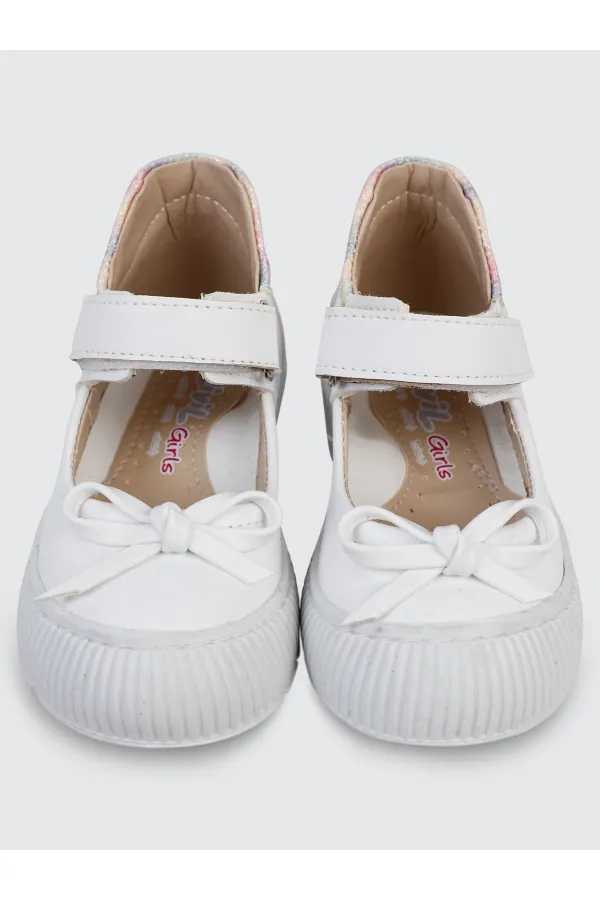 Girls Flat Shoes Size 21-25 White - Package Civil