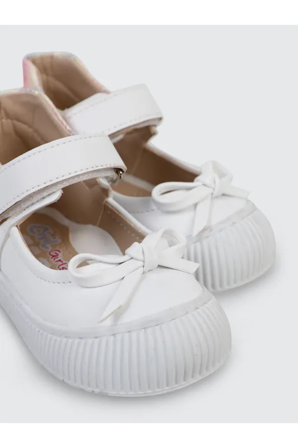 Girls Flat Shoes Size 21-25 White - Package Civil