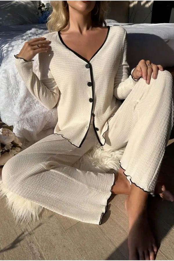V Yaka Düğmeli Uzun Pijama Takımı