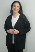 Kadın Kapüşonlu Önü Düğmeli Cepli Fistolu Büyük Beden Hırka Kadın Kapüşonlu Önü Düğmeli Cepli Fistolu Büyük Beden Hırka