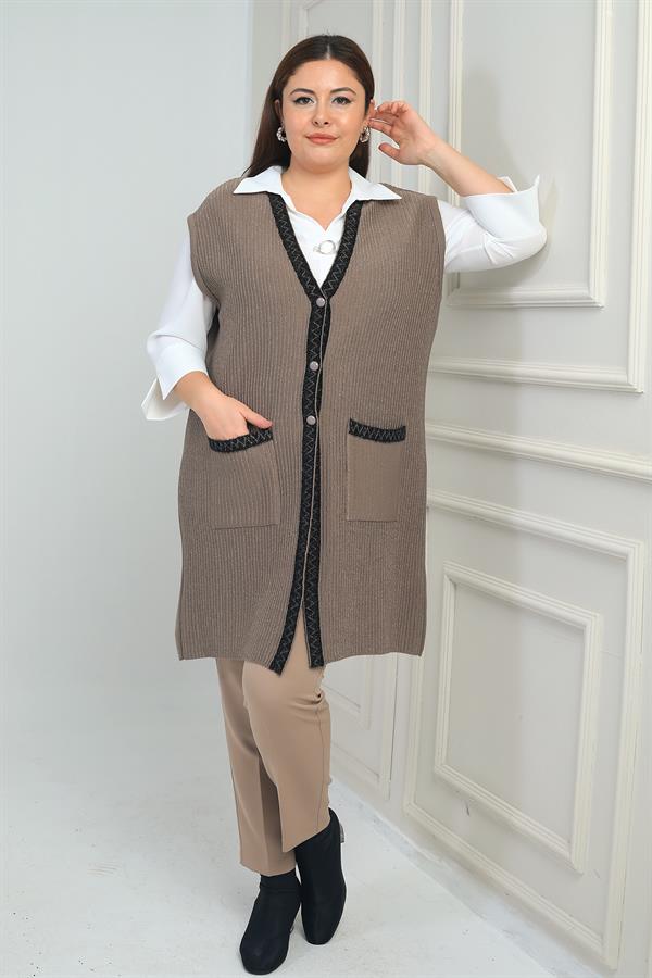 Kadın Şerit Detaylı Cepli Büyük Beden Simli Triko Uzun Yelek Kadın Şerit Detaylı Cepli Büyük Beden Simli Triko Uzun Yelek