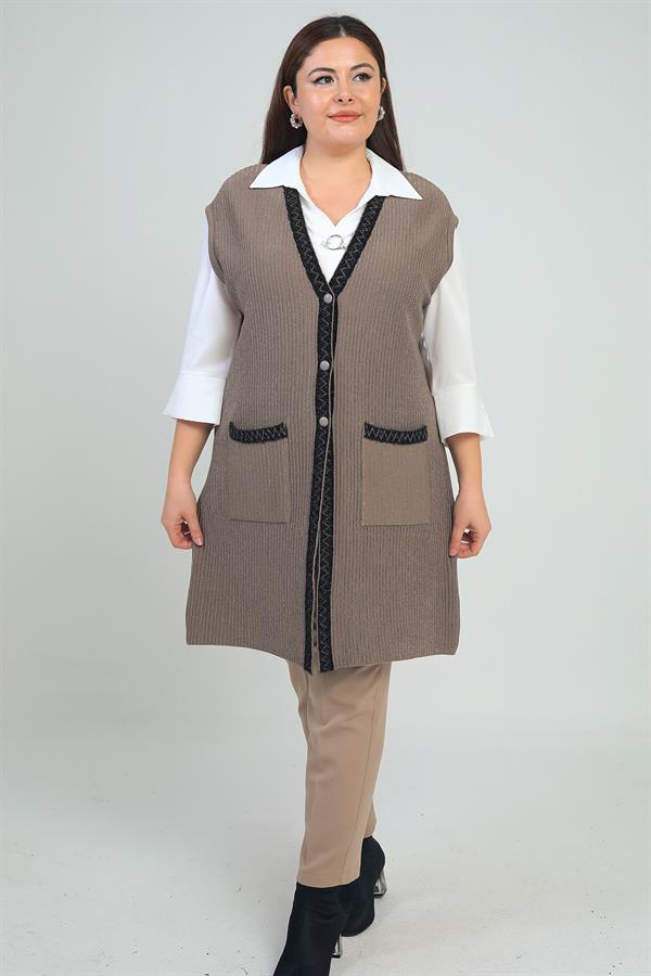 Kadın Şerit Detaylı Cepli Büyük Beden Simli Triko Uzun Yelek Kadın Şerit Detaylı Cepli Büyük Beden Simli Triko Uzun Yelek