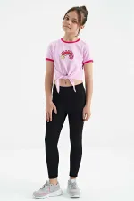 Tommylife Toptan Pembe Baskı Detaylı O Yaka Çok Renkli Bağlama Detaylı Kız Çocuk T-Shirt - 75113