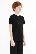 Tommylife Toptan O Yaka Standart Kalıp Erkek Çocuk T-Shirt 11115 Siyah Tommylife Toptan O Yaka Standart Kalıp Erkek Çocuk T-Shirt 11115 Siyah