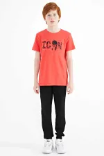 Tommylife Toptan Garson Boy O Yaka Standart Kalıp Erkek Çocuk T-Shirt 11118 Coral Tommylife Toptan Garson Boy O Yaka Standart Kalıp Erkek Çocuk T-Shirt 11118 Coral