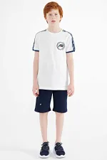 Tommylife Toptan O Yaka Standart Kalıp Baskılı Erkek Çocuk T-Shirt 11121 Beyaz Tommylife Toptan O Yaka Standart Kalıp Baskılı Erkek Çocuk T-Shirt 11121 Beyaz