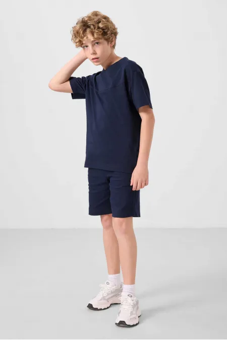 Tommylife Toptan Pamuklu Oversize Fit Dokuma Hafif Esnek Chino Erkek Çocuk Şort Takım 11279 Lacivert Tommylife Toptan Pamuklu Oversize Fit Dokuma Hafif Esnek Chino Erkek Çocuk Şort Takım 11279 Lacivert