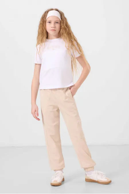 Tommylife Toptan O Yaka Baskılı Lastik Paça Kargo Cepli Kız Çocuk Eşofman Takım 75173 Beyaz Bej Tommylife Toptan O Yaka Baskılı Lastik Paça Kargo Cepli Kız Çocuk Eşofman Takım 75173 Beyaz Bej