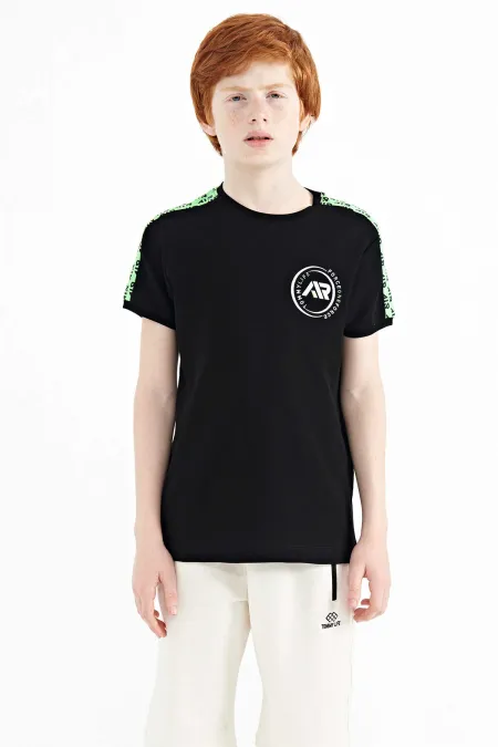 Tommylife Toptan Garson Boy O Yaka Standart Kalıp Baskılı Erkek Çocuk T-Shirt 11121 Siyah Tommylife Toptan Garson Boy O Yaka Standart Kalıp Baskılı Erkek Çocuk T-Shirt 11121 Siyah