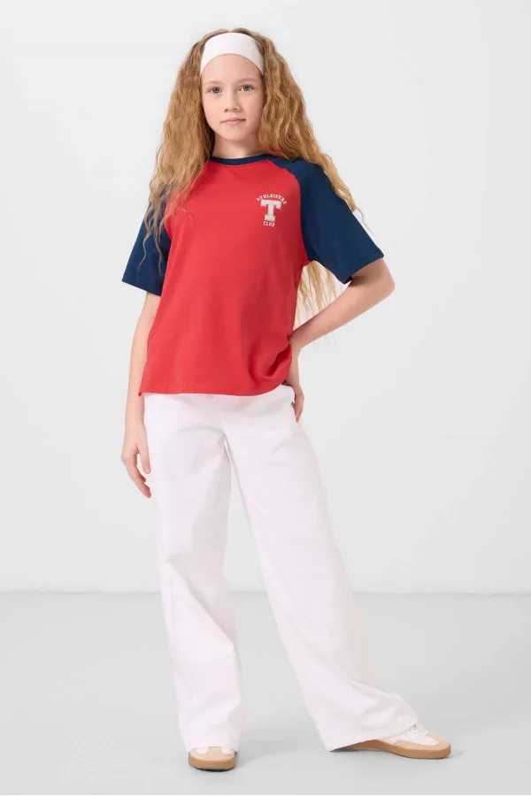 Tommylife Toptan O Yaka Pamuklu Baskılı Oversize Fit Kız Çocuk T Shirt 75179 Fiesta Tommylife Toptan O Yaka Pamuklu Baskılı Oversize Fit Kız Çocuk T Shirt 75179 Fiesta