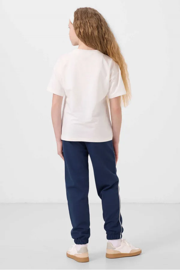 Tommylife Toptan O Yaka Baskılı Lastik Paçalı Standart Fit Kız Çocuk Eşofman Takım 75186 Ekru Parlament Tommylife Toptan O Yaka Baskılı Lastik Paçalı Standart Fit Kız Çocuk Eşofman Takım 75186 Ekru Parlament