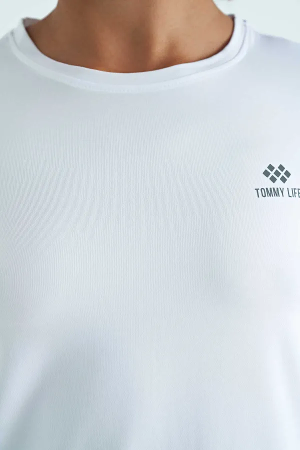 Tommylife Toptan Beyaz Sırt Yırtmaç Detaylı O Yaka Kısa Kollu Standart Kalıp Kadın T-Shirt - 97267