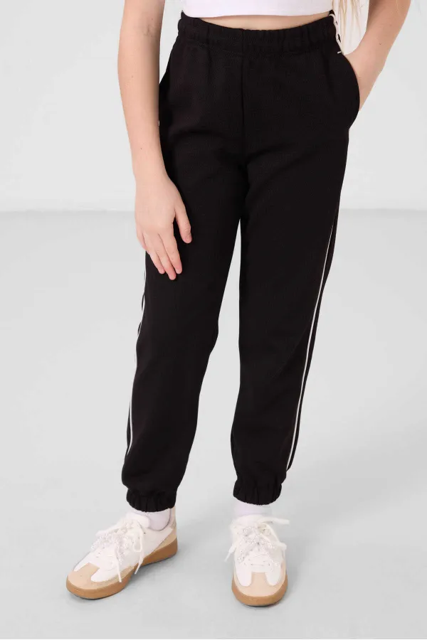 Tommylife Toptan O Yaka Baskılı Lastik Paçalı Standart Fit Kız Çocuk Eşofman Takım 75186 Ekru Siyah Tommylife Toptan O Yaka Baskılı Lastik Paçalı Standart Fit Kız Çocuk Eşofman Takım 75186 Ekru Siyah