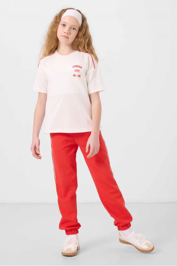 Tommylife Toptan O Yaka Baskılı Lastik Paçalı Standart Fit Kız Çocuk Eşofman Takım 75186 Ekru Fiesta Tommylife Toptan O Yaka Baskılı Lastik Paçalı Standart Fit Kız Çocuk Eşofman Takım 75186 Ekru Fiesta