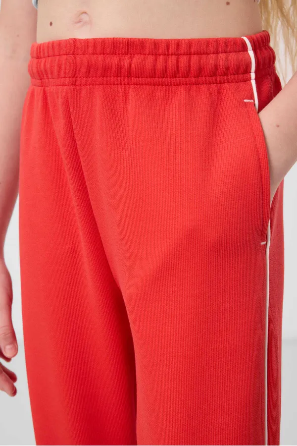 Tommylife Toptan O Yaka Baskılı Lastik Paçalı Standart Fit Kız Çocuk Eşofman Takım 75186 Ekru Fiesta Tommylife Toptan O Yaka Baskılı Lastik Paçalı Standart Fit Kız Çocuk Eşofman Takım 75186 Ekru Fiesta