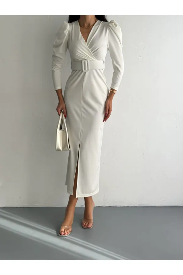ROBE À DÉTAILS FENTES SUR LE DEVANT